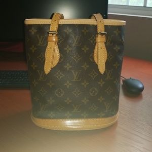 Authentic LV Petite Bucket Purse